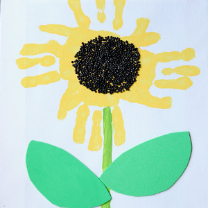 blooming-handprint-sunflower
