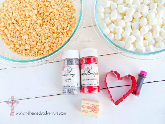 Looking for Super easy Valentine's Day treats for your kids? These are our FAVORITE!