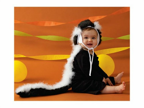 easy skunk costume 