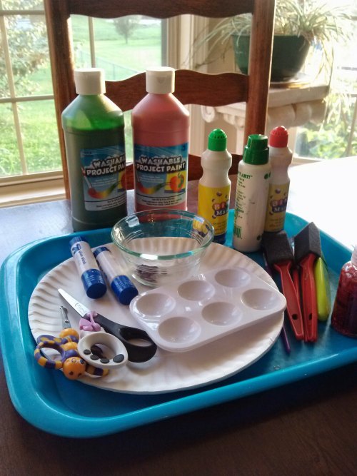 supplies for paper plate apple craft #playfulpreschool