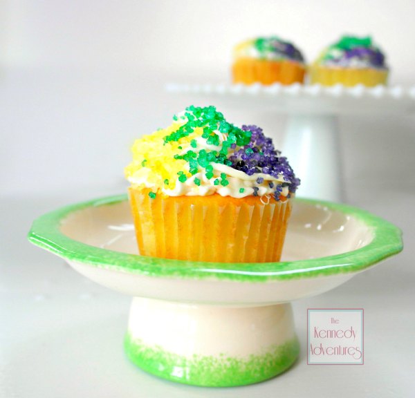 king cake cupcakes 