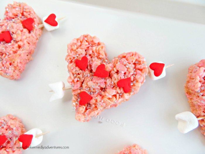 Surprise your children with these super fun Valentine's Day Treats! Easy and delicious!
