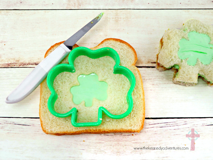 These Shamrock Sandwiches are perfect for your Saint Patrick's Day party!