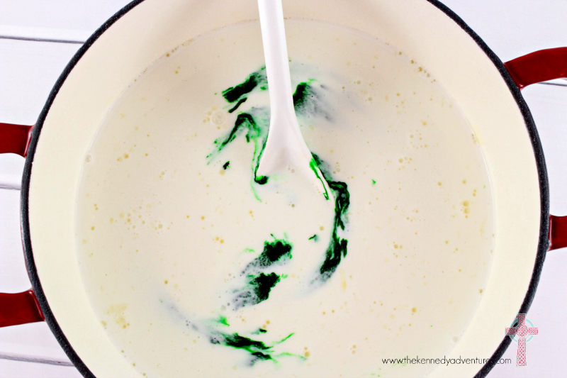 Irish Frosties are the perfect dessert for your St Patrick's Day party!