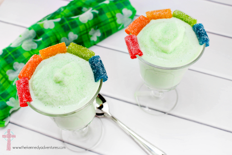 Irish Frosties are the perfect dessert for your St Patrick's Day party!