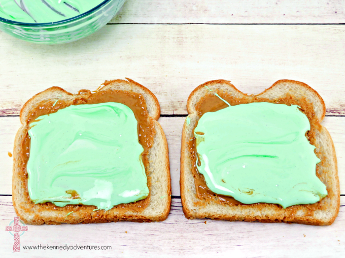 These Shamrock Sandwiches are perfect for your Saint Patrick's Day party!